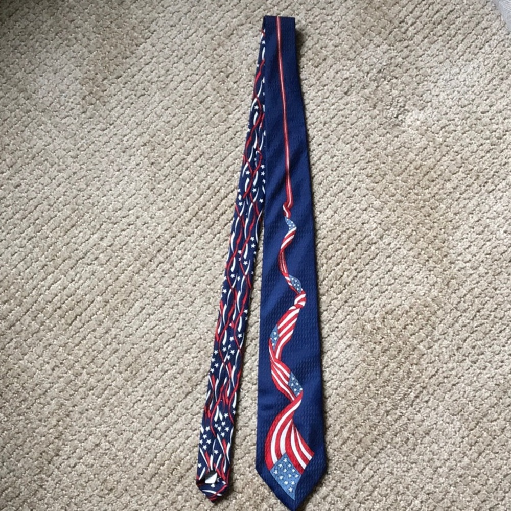 Patriotic tie